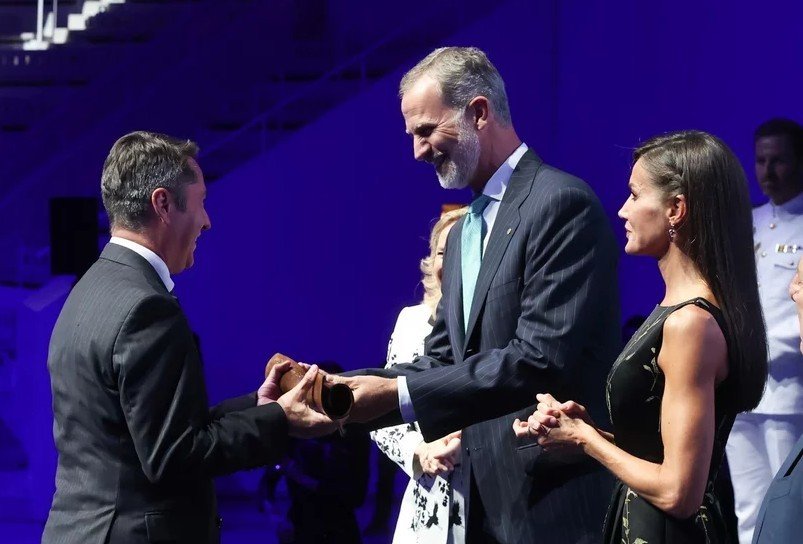 Ignacio wins La Vanguardia Prize